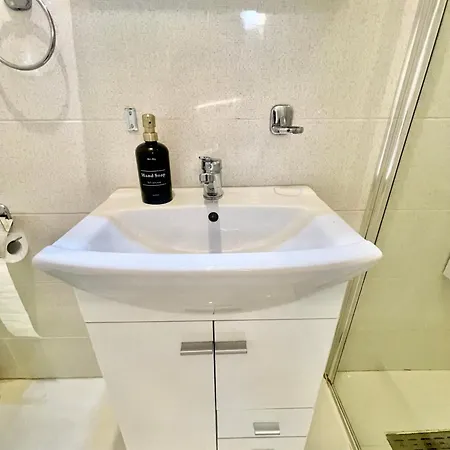 Prime 4 Apartment